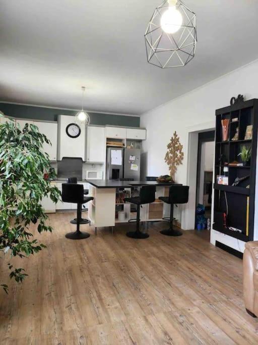 Madras Apartment Сет Екстериор снимка