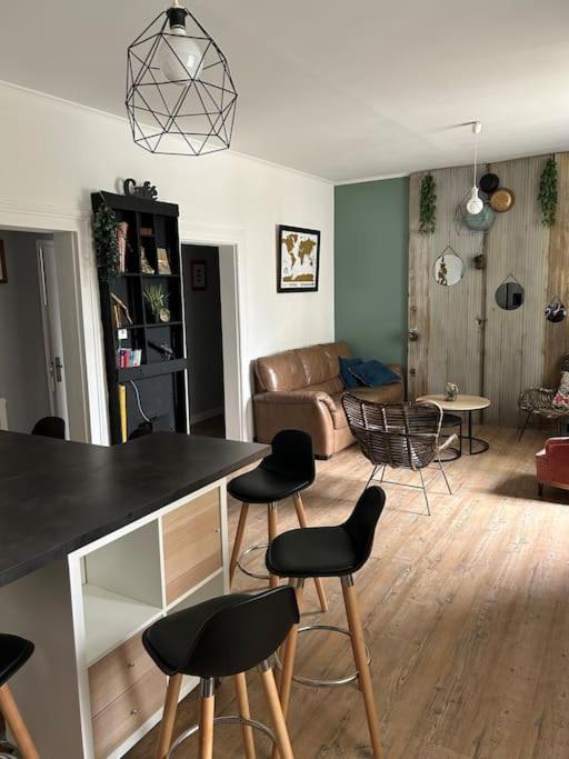 Madras Apartment Сет Екстериор снимка